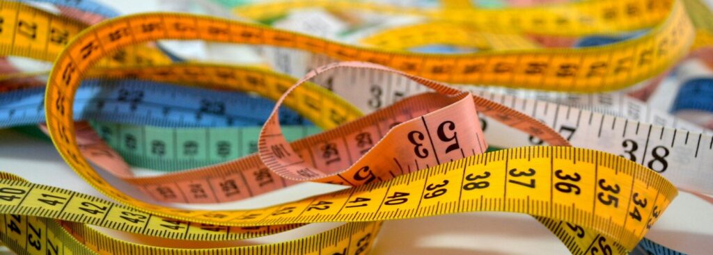 assorted tape measures